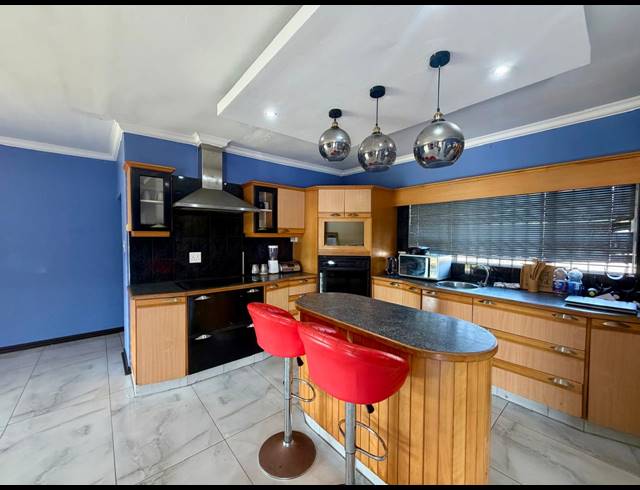 3 BEDROOM FREESTANDING FOR SALE IN MEER EN SEE